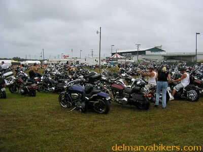 bw05racetrack1.JPG