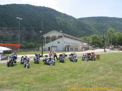 cmb053.JPG
